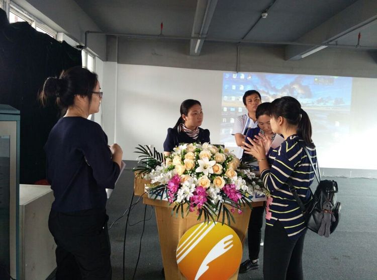 花園幼兒園幼小銜接家長會報道 